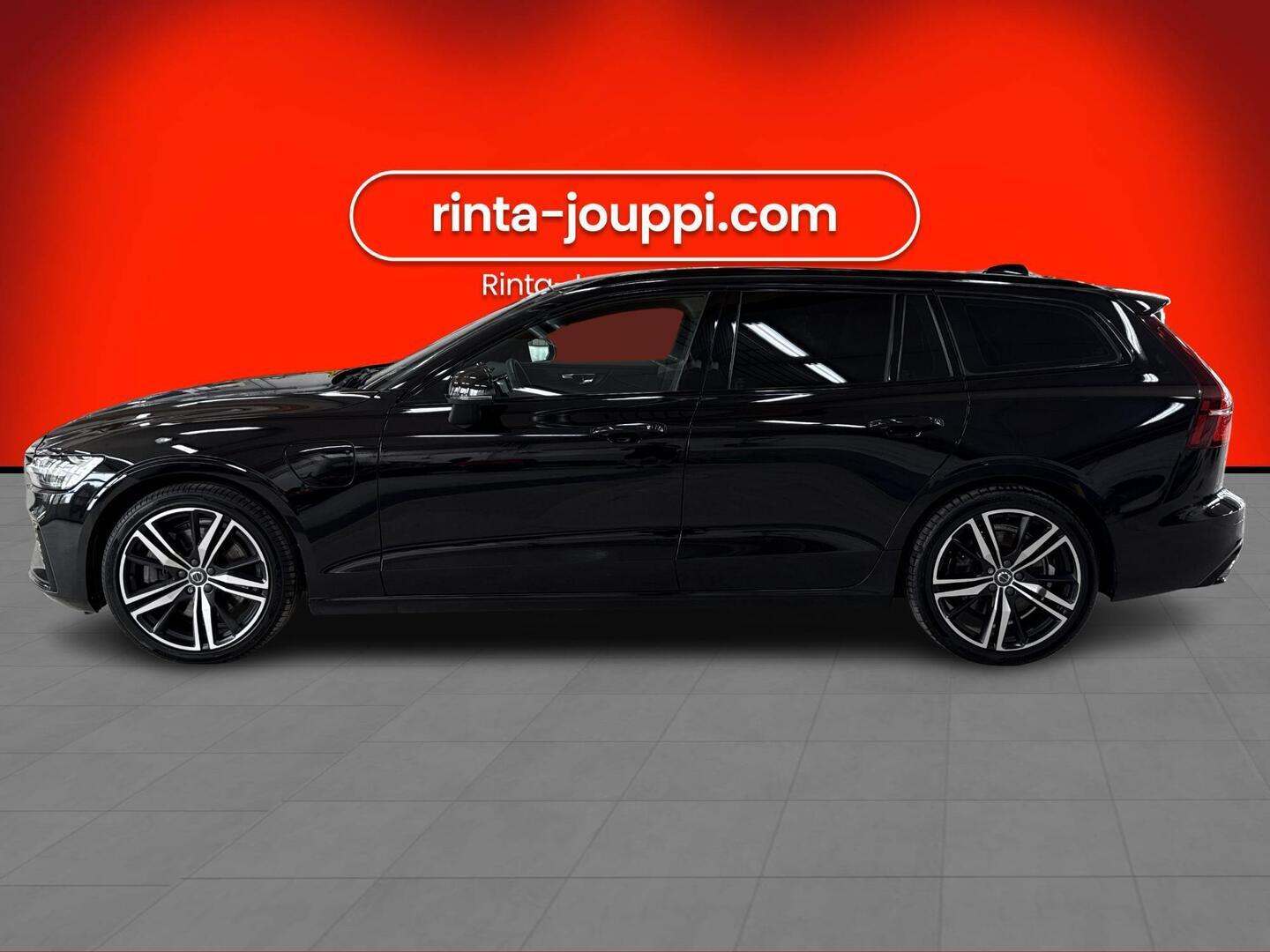 VOLVO V60 2021