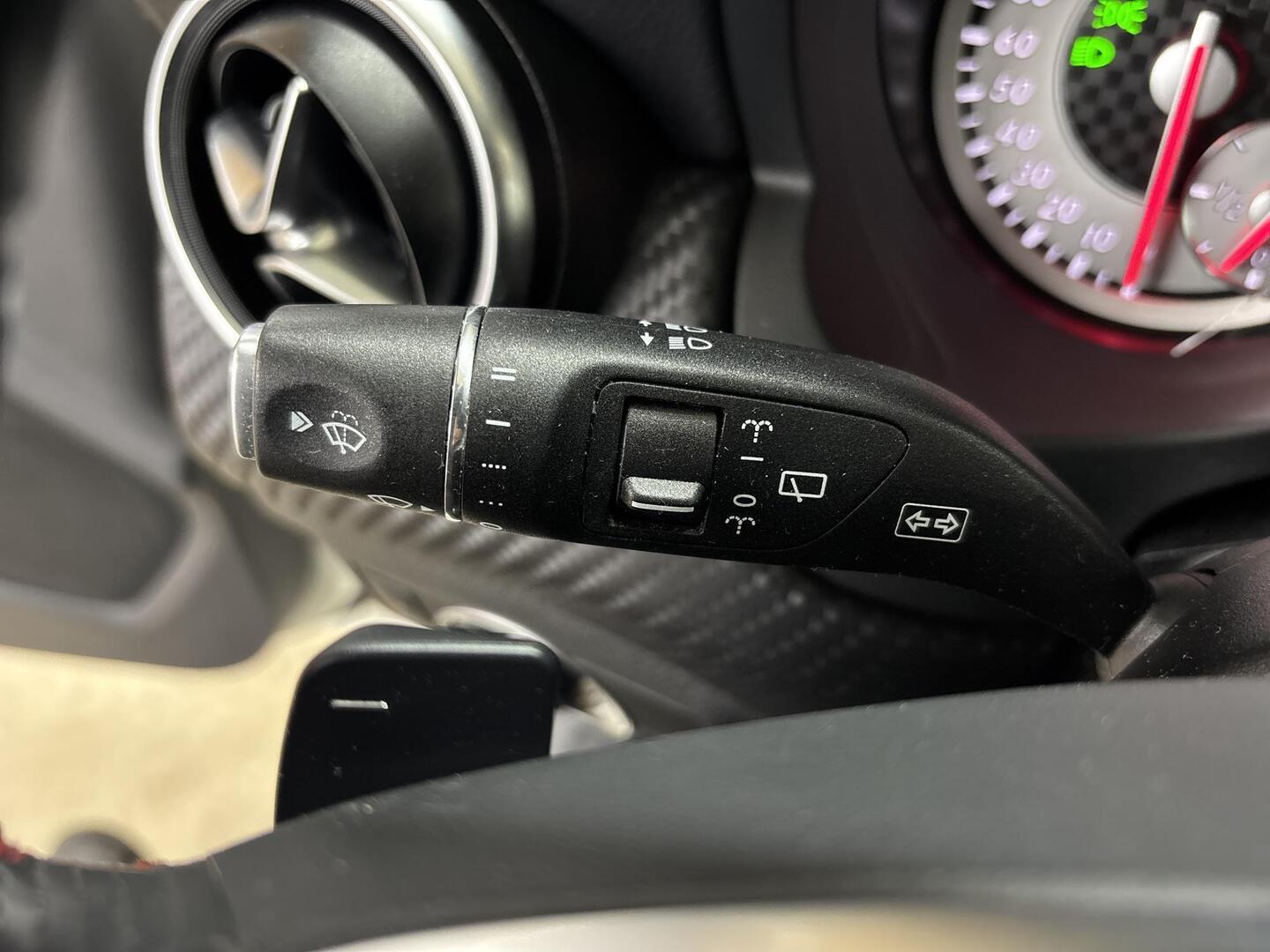 MERCEDES-BENZ A 2014