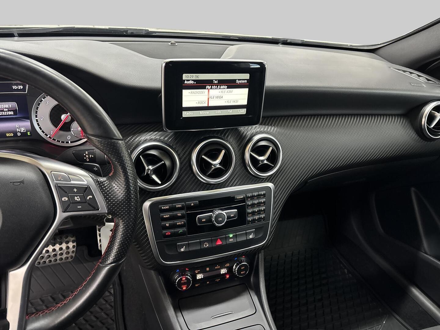 MERCEDES-BENZ A 2014