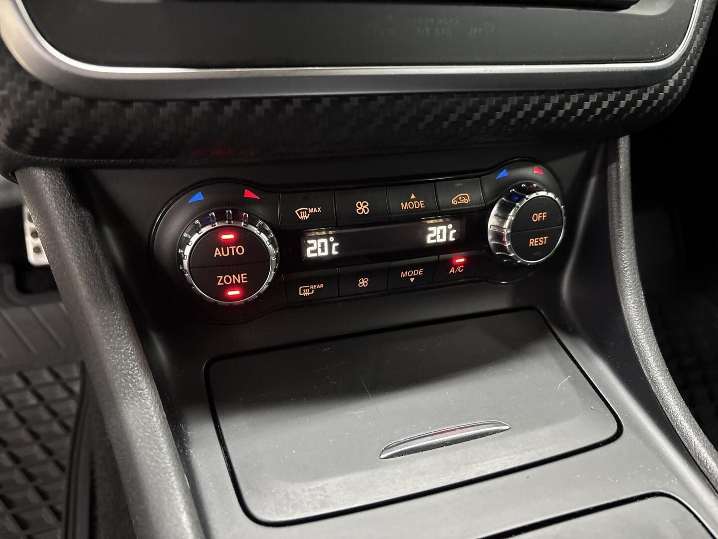 MERCEDES-BENZ A 2014