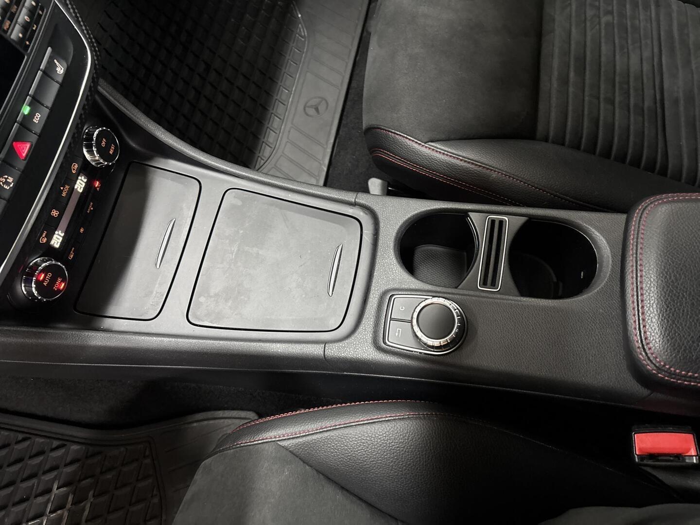 MERCEDES-BENZ A 2014