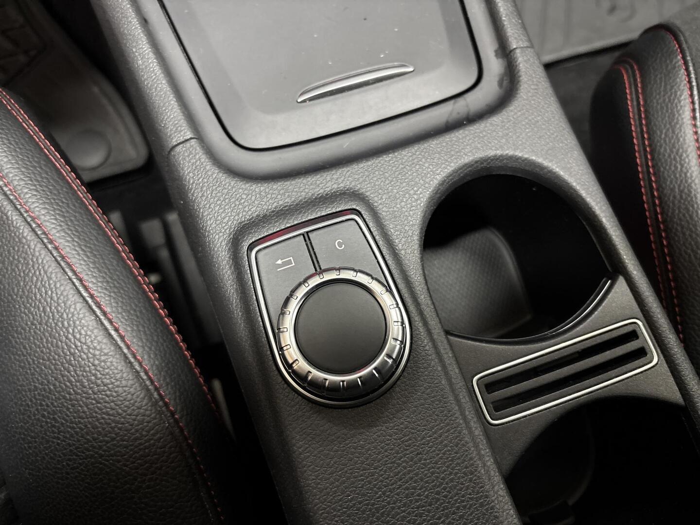 MERCEDES-BENZ A 2014
