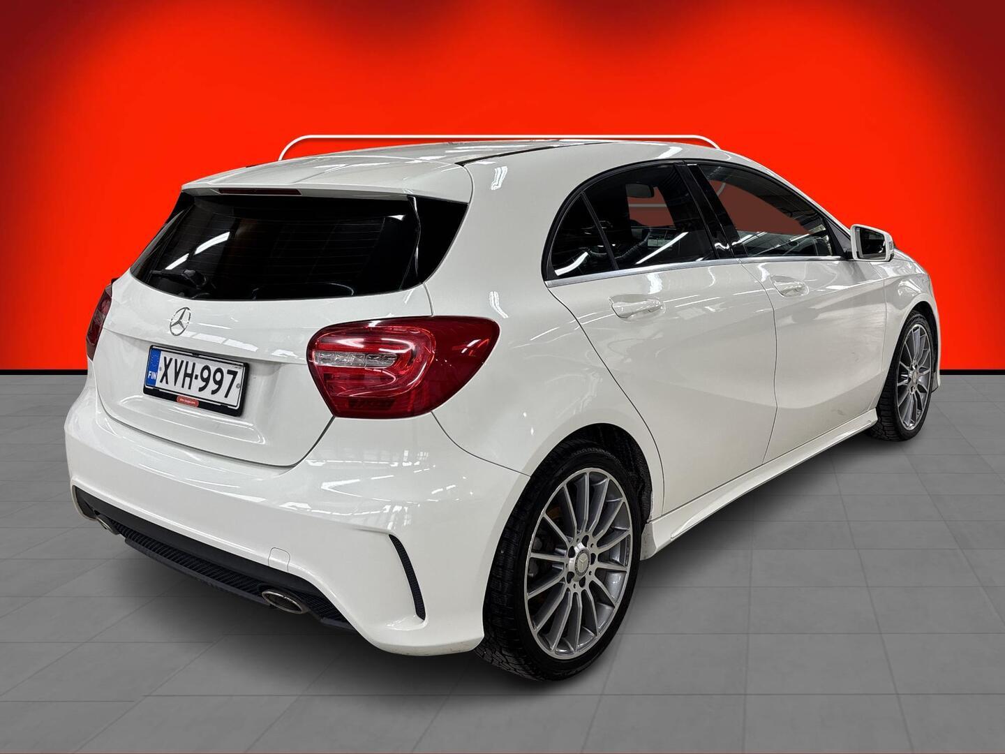 MERCEDES-BENZ A 2014