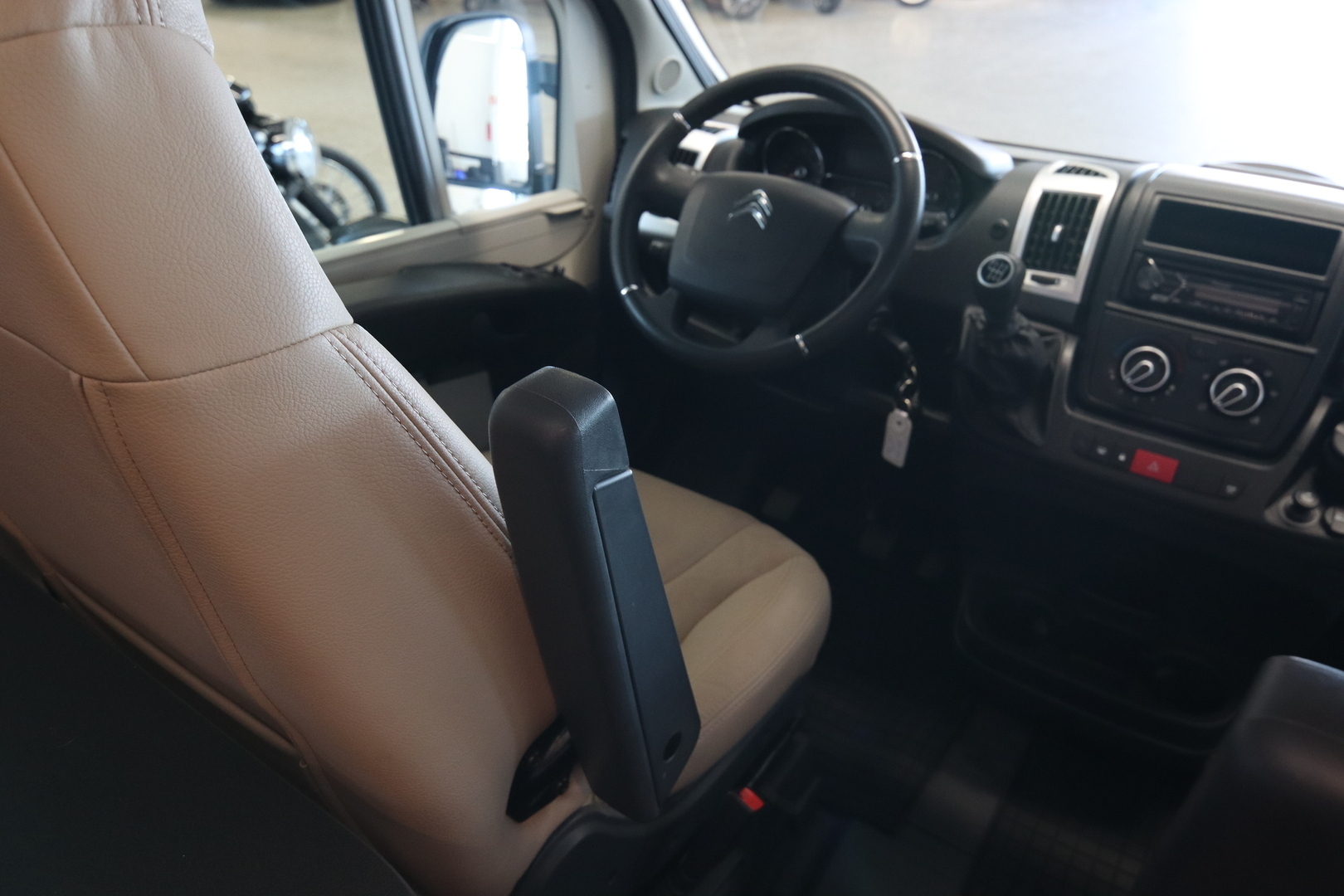 ADRIA TWIN 640 SL 2019