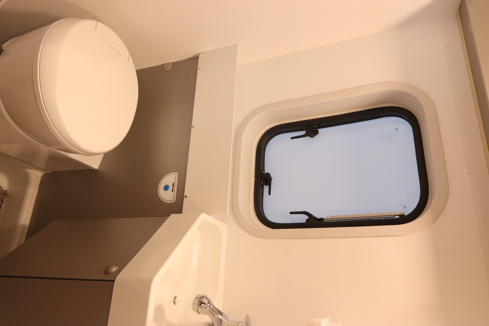 ADRIA TWIN 640 SL 2019
