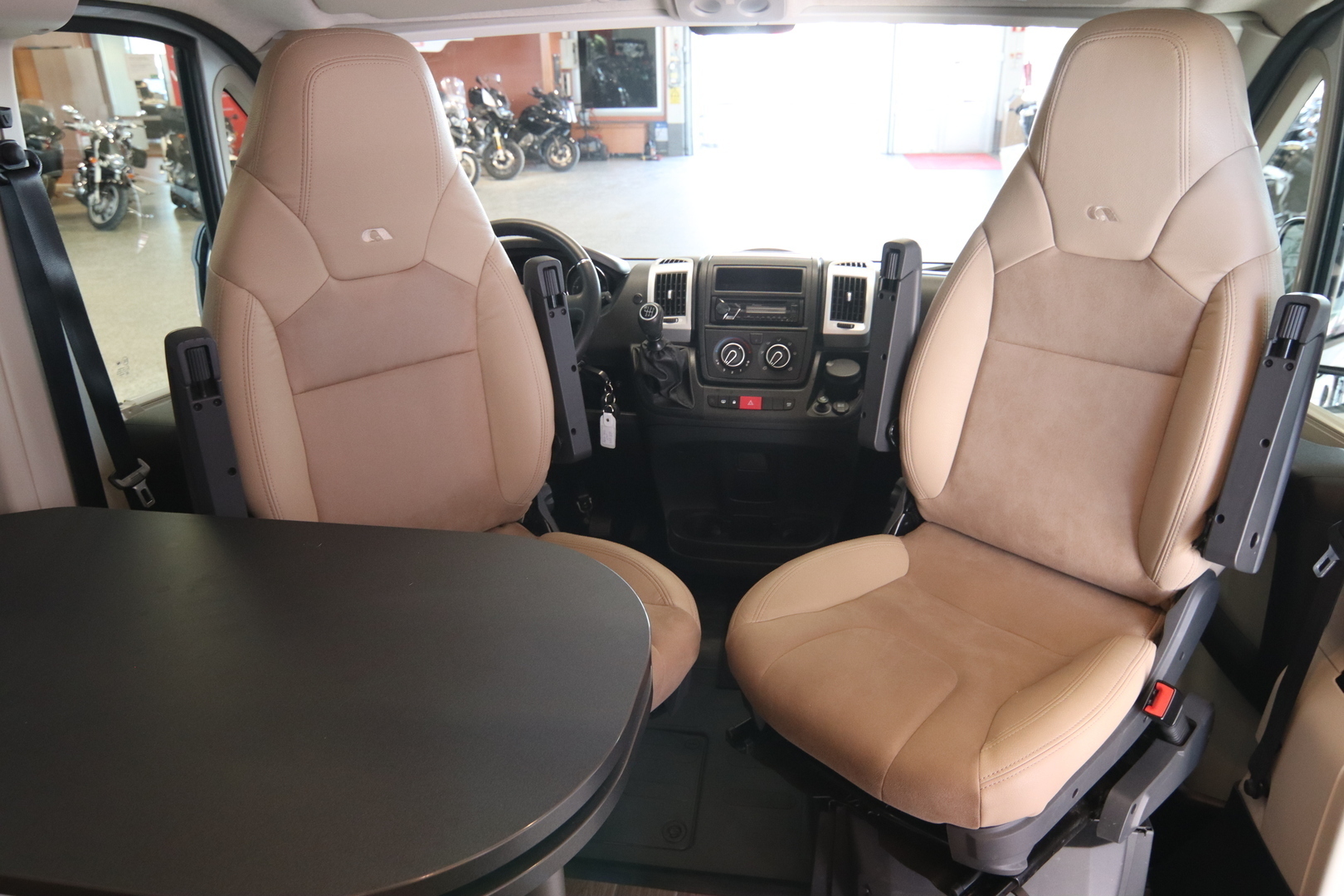 ADRIA TWIN 640 SL 2019
