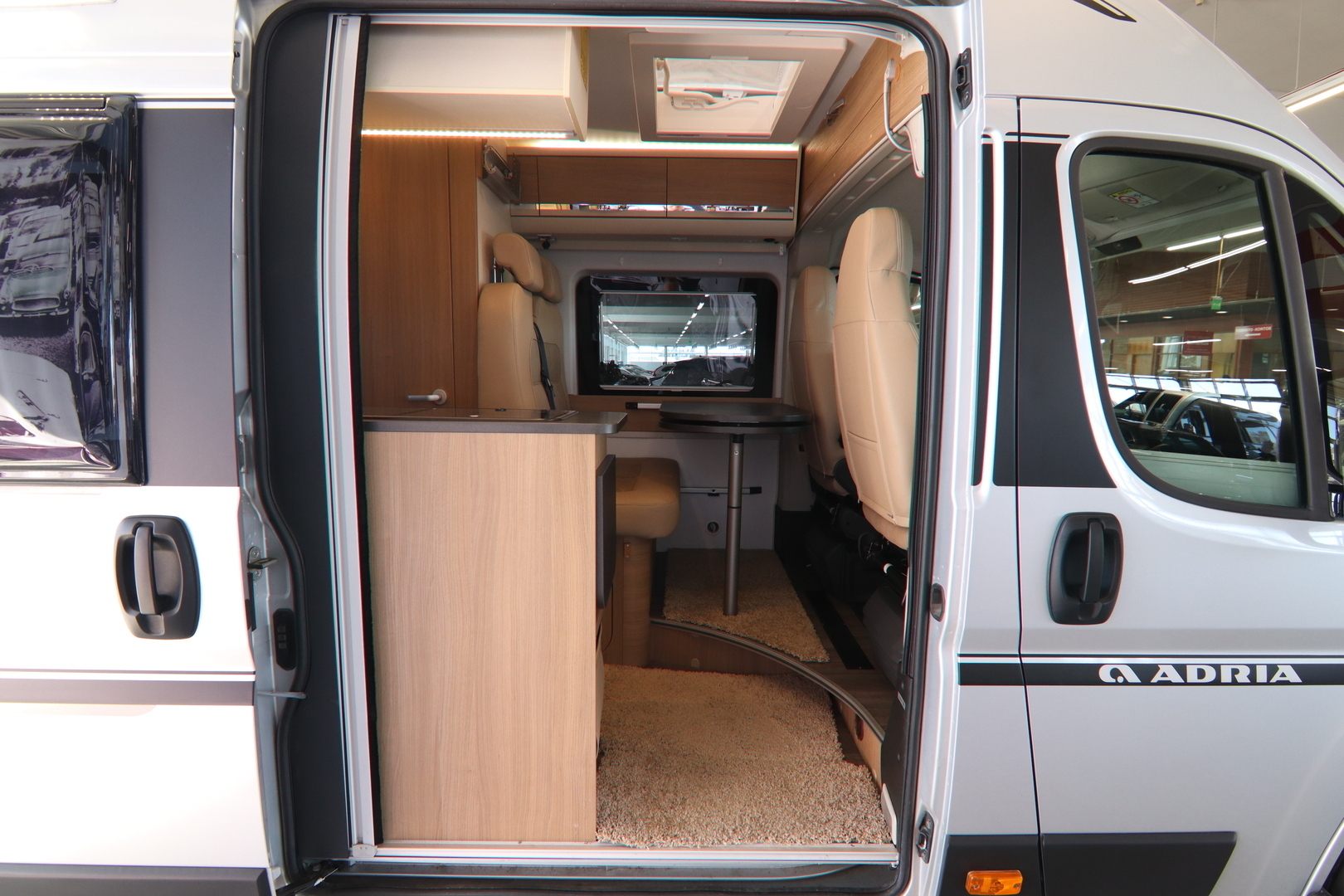 ADRIA TWIN 640 SL 2019