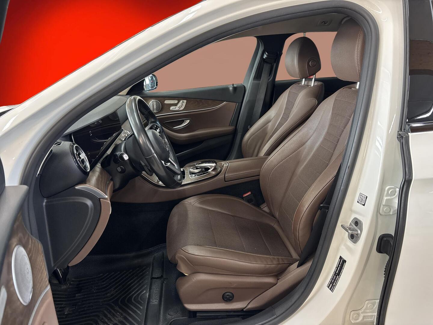 MERCEDES-BENZ E 2020