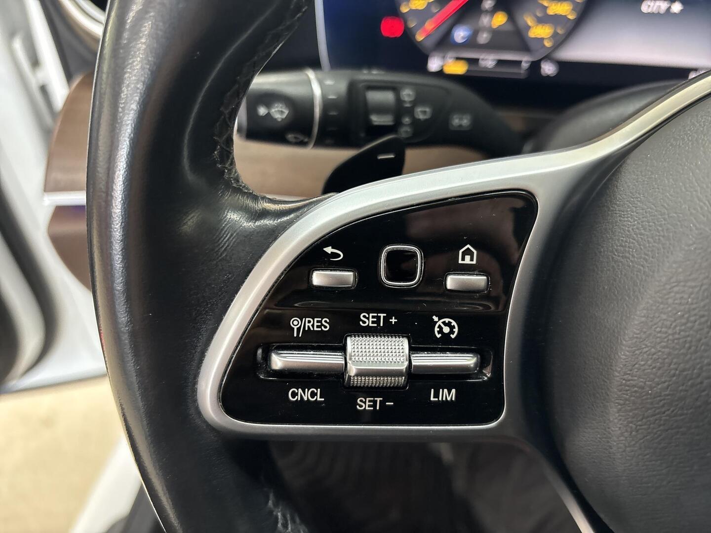MERCEDES-BENZ E 2020
