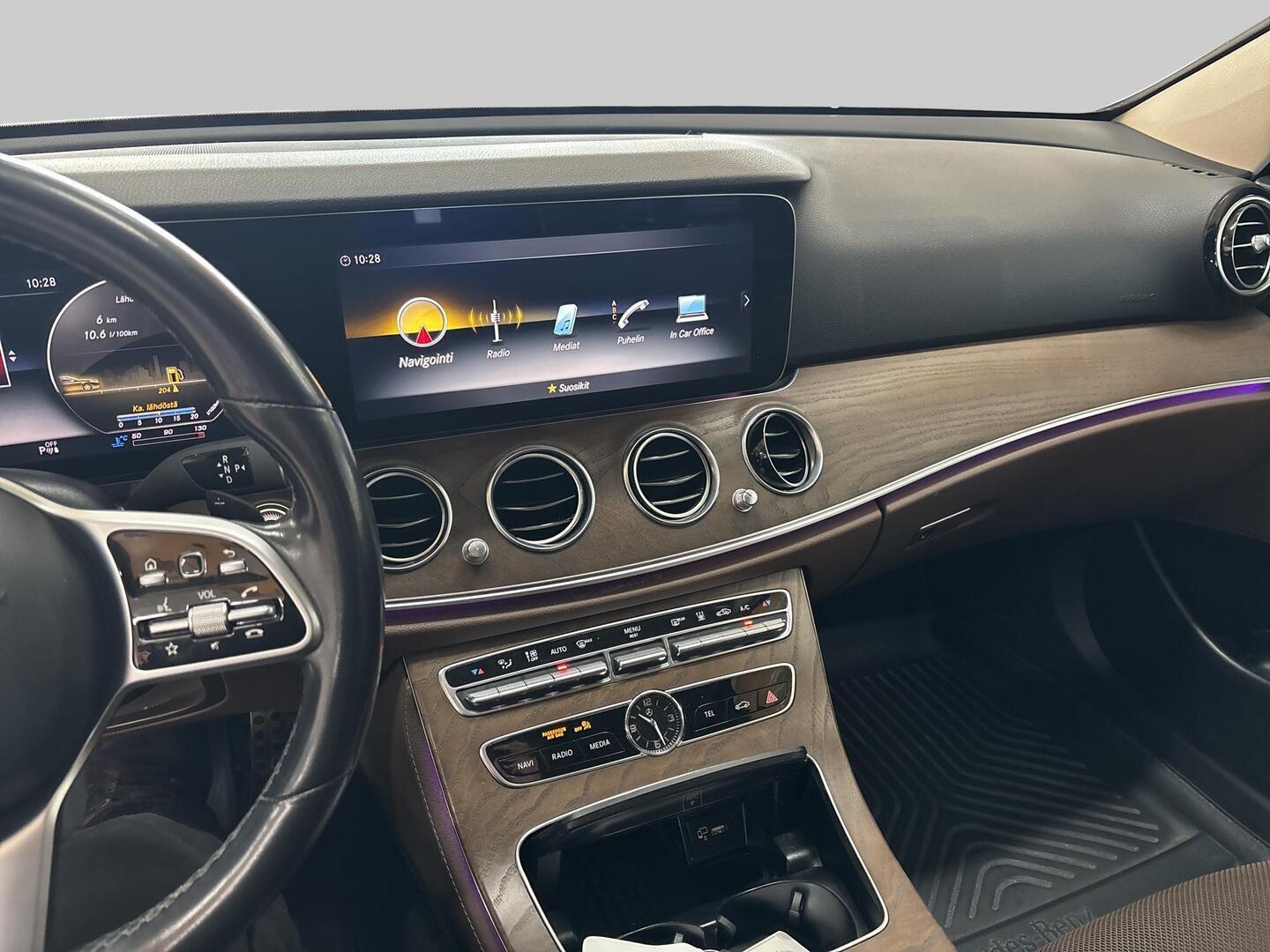 MERCEDES-BENZ E 2020