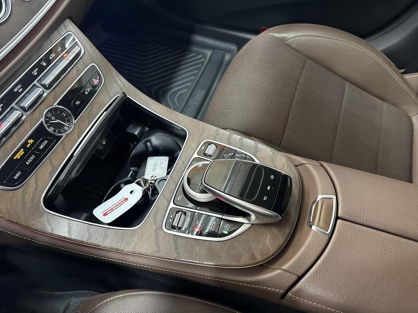 MERCEDES-BENZ E 2020