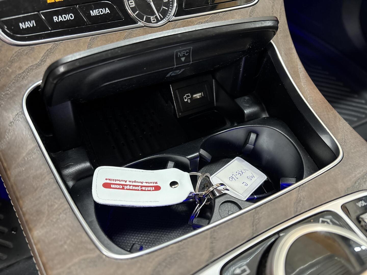 MERCEDES-BENZ E 2020
