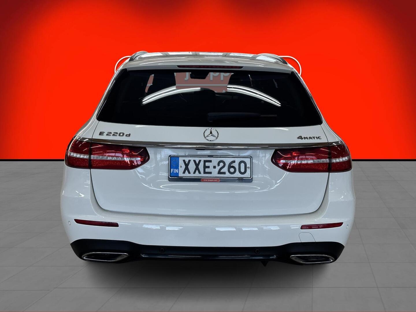 MERCEDES-BENZ E 2020