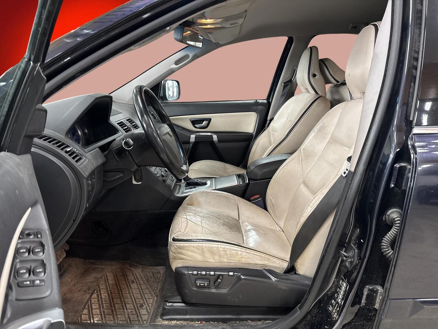 VOLVO XC90 2011