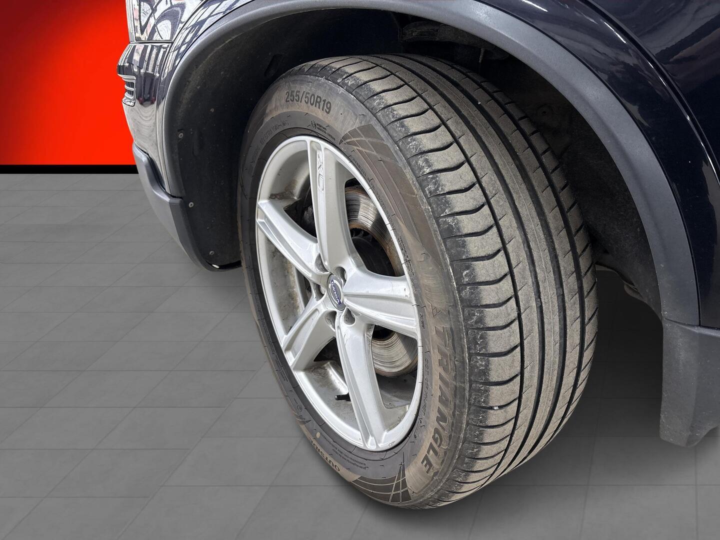 VOLVO XC90 2011