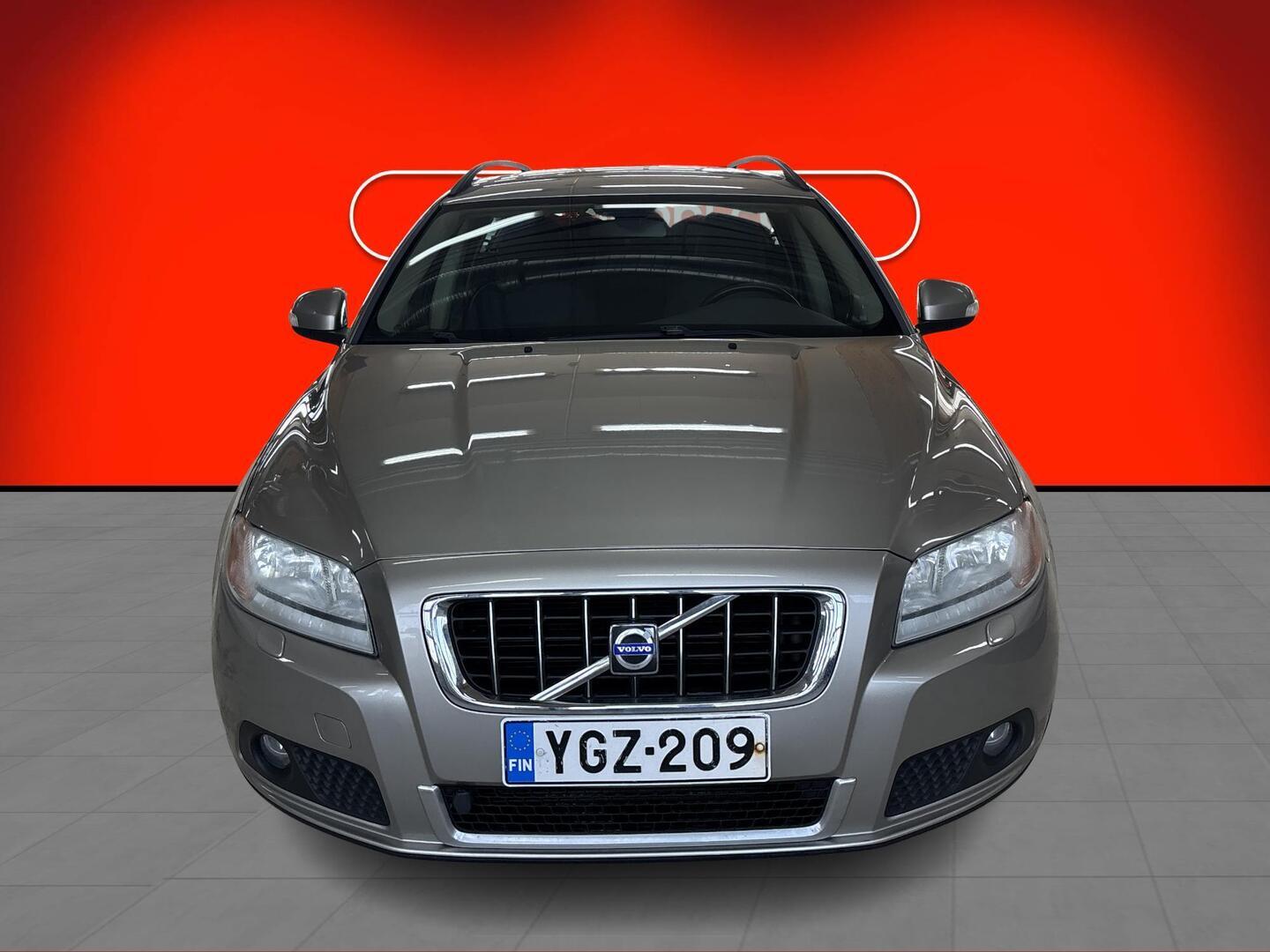 VOLVO V70 2008