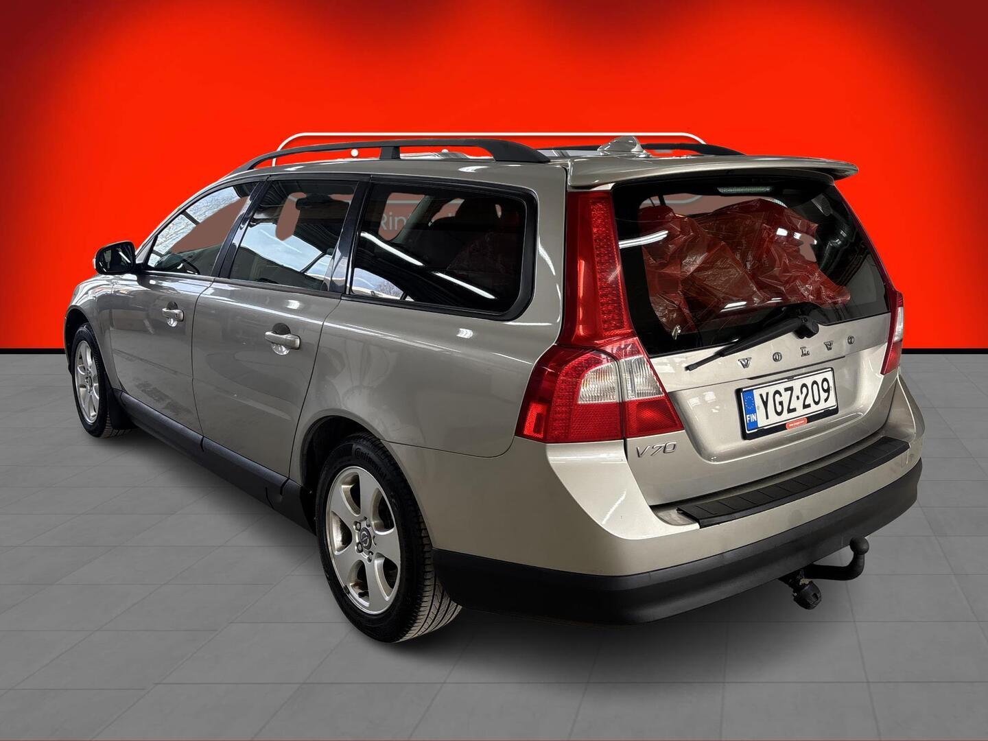 VOLVO V70 2008