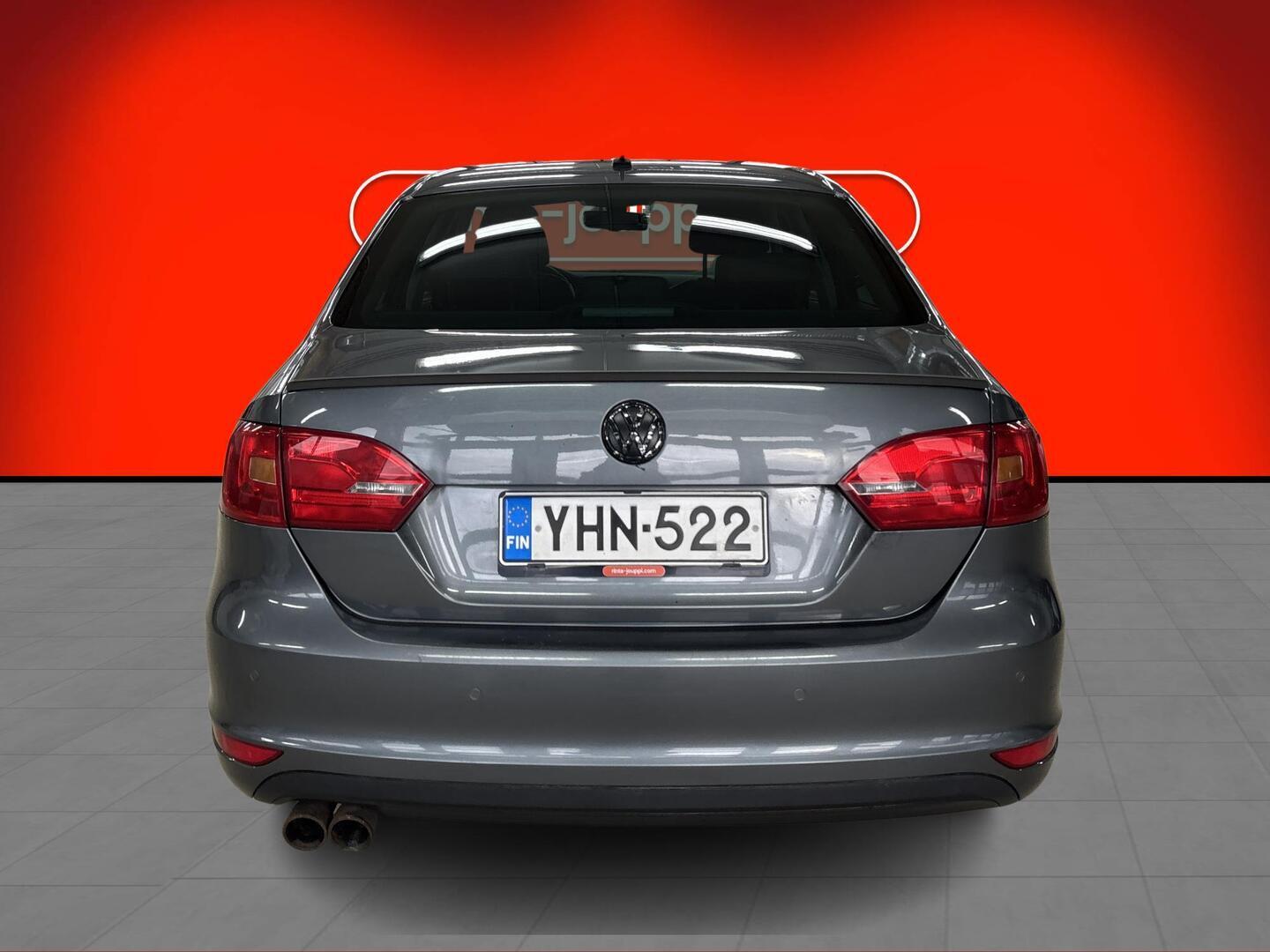 VOLKSWAGEN Jetta 2011