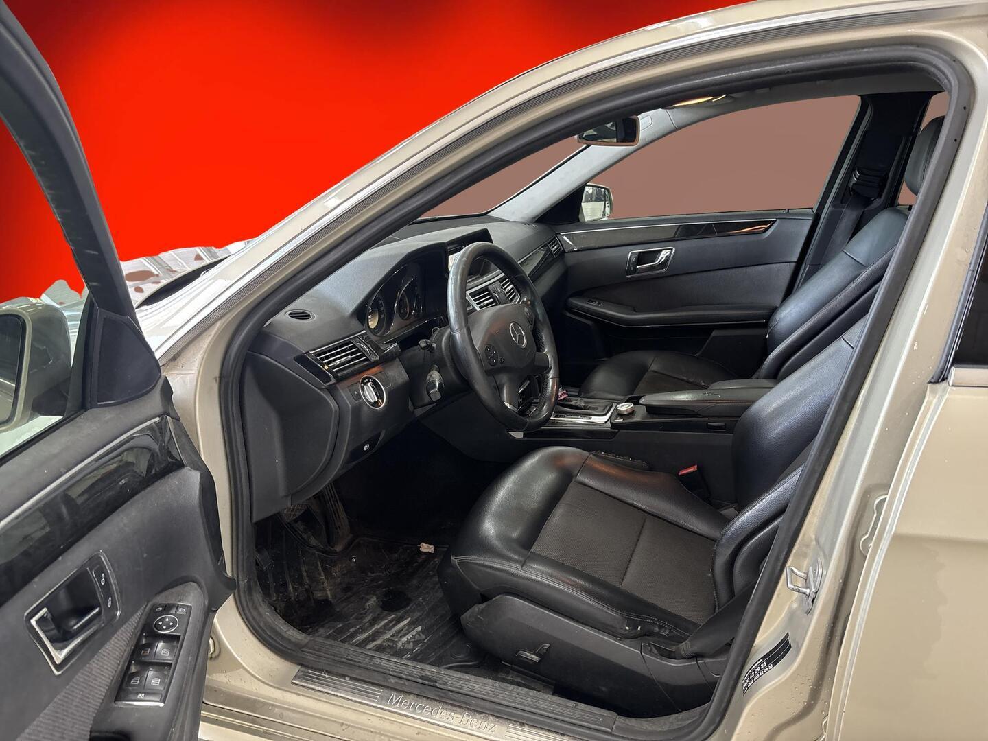 MERCEDES-BENZ E 2011