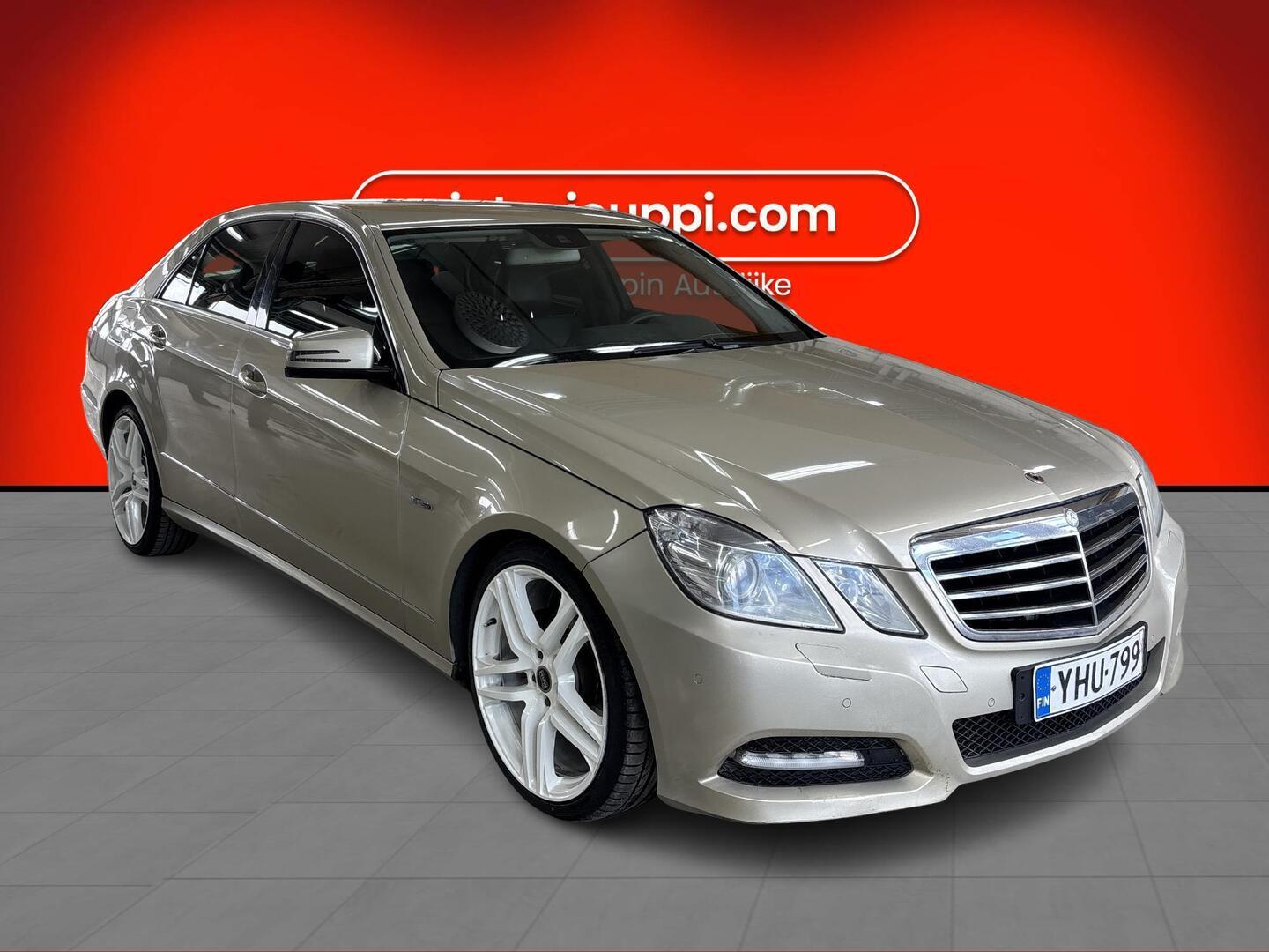 MERCEDES-BENZ E 2011