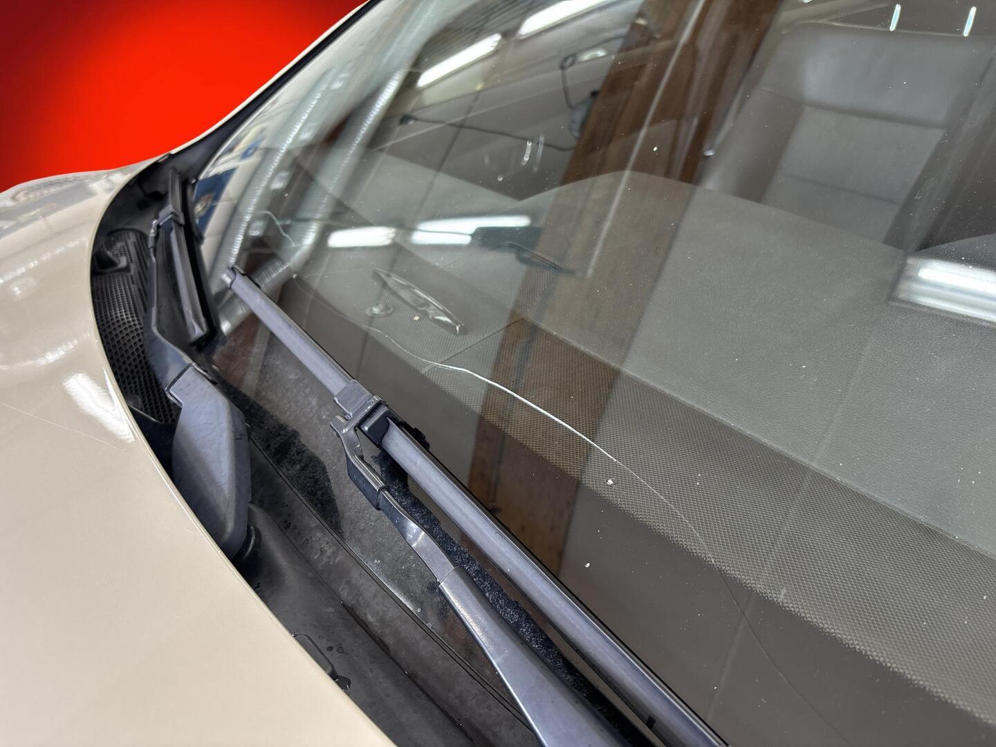 MERCEDES-BENZ E 2011