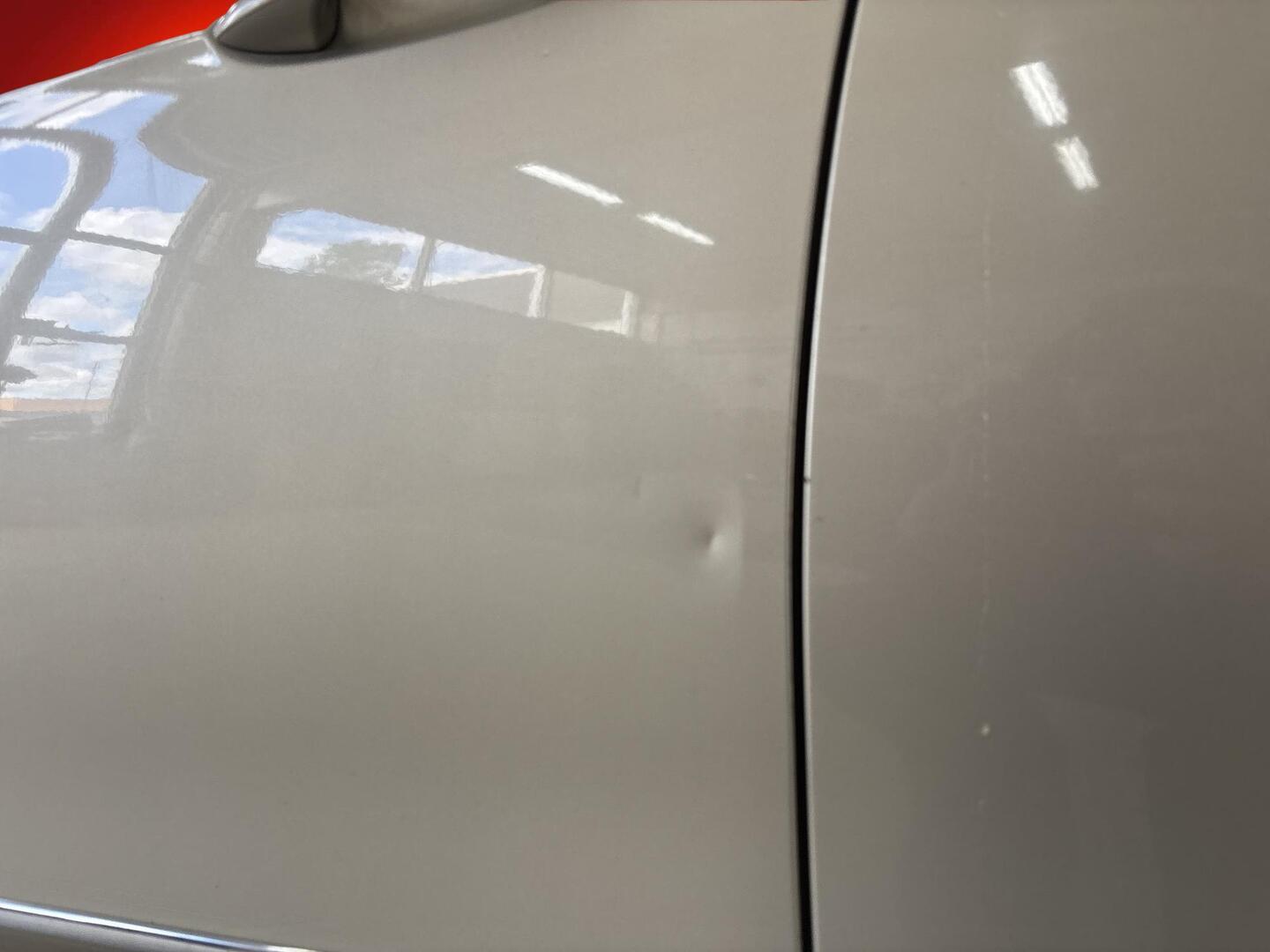 MERCEDES-BENZ E 2011