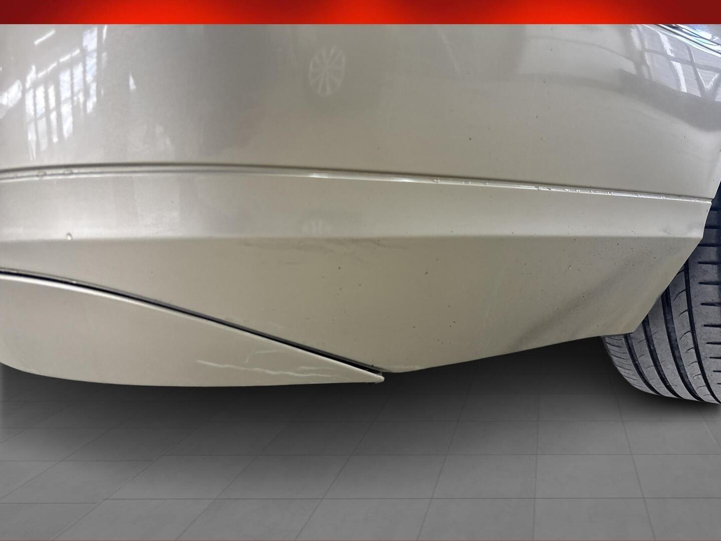 MERCEDES-BENZ E 2011