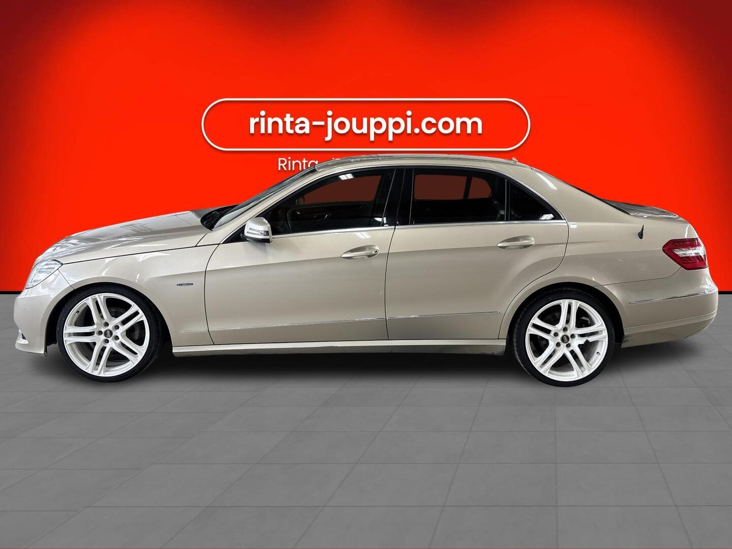 MERCEDES-BENZ E 2011