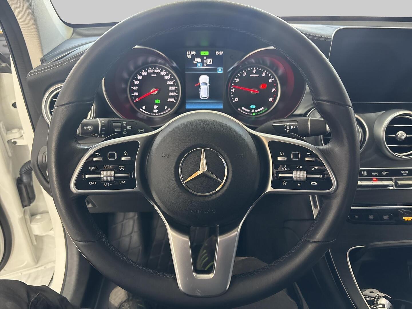 MERCEDES-BENZ GLC 2022