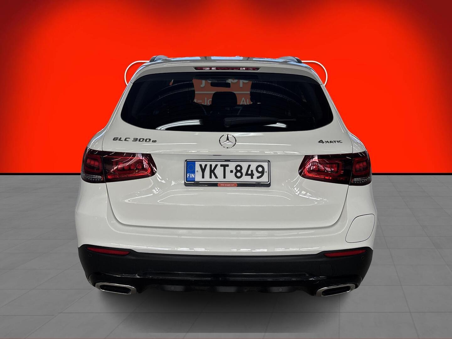MERCEDES-BENZ GLC 2022