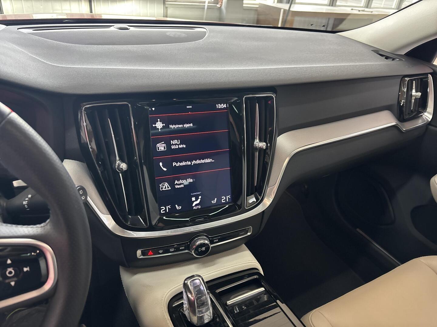 VOLVO V60 2019