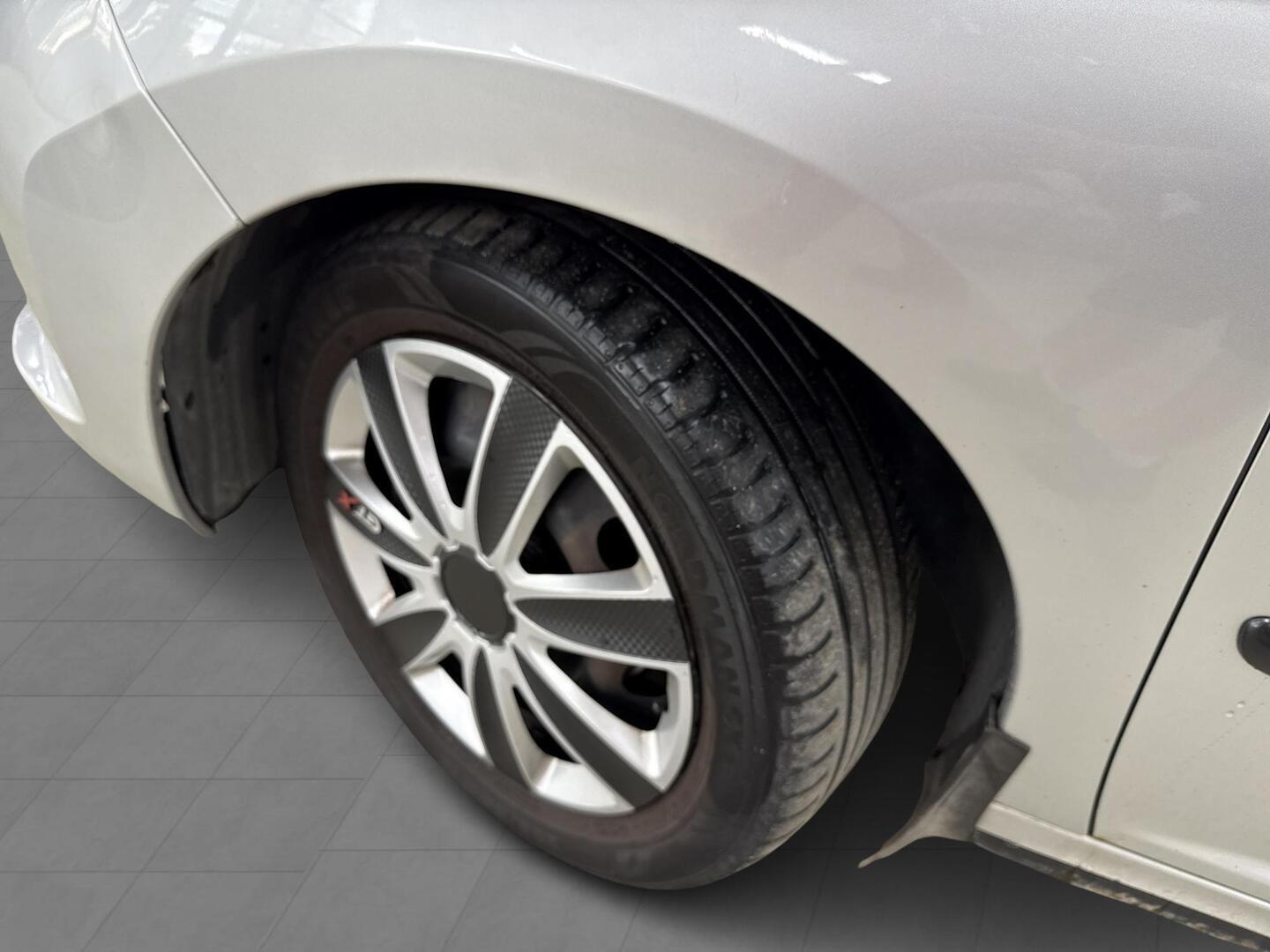 PEUGEOT 207 2007