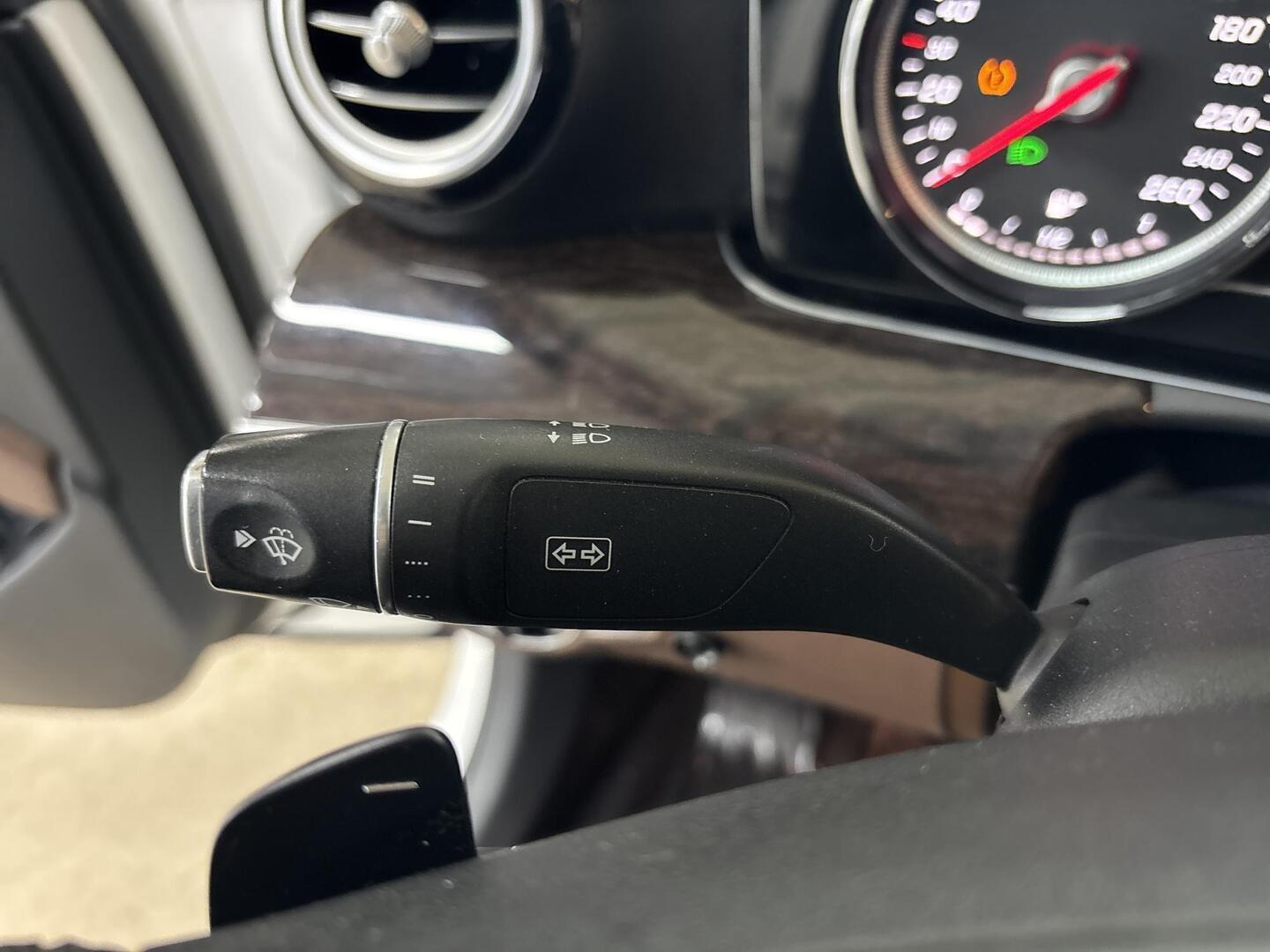 MERCEDES-BENZ E 2017