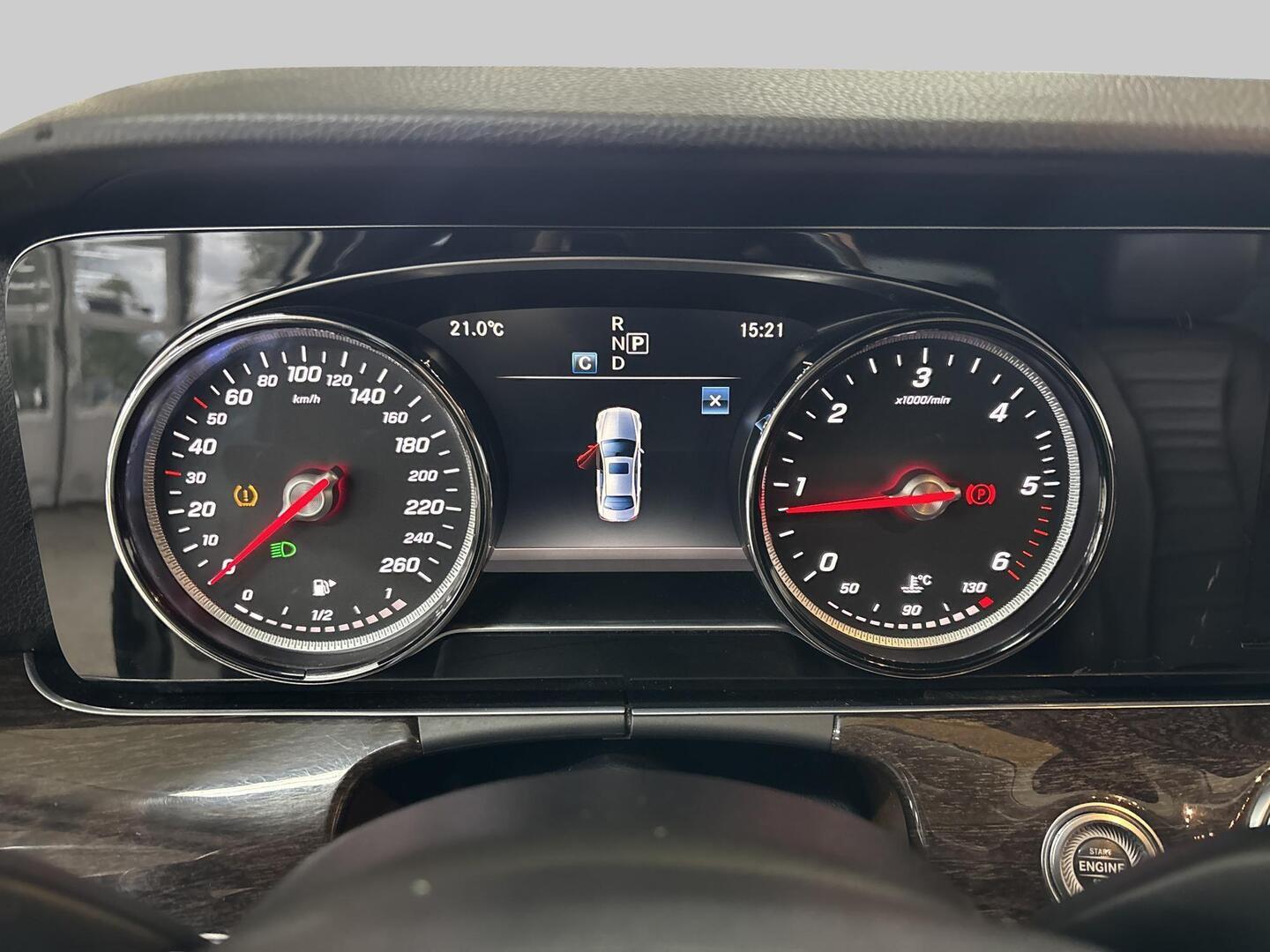 MERCEDES-BENZ E 2017