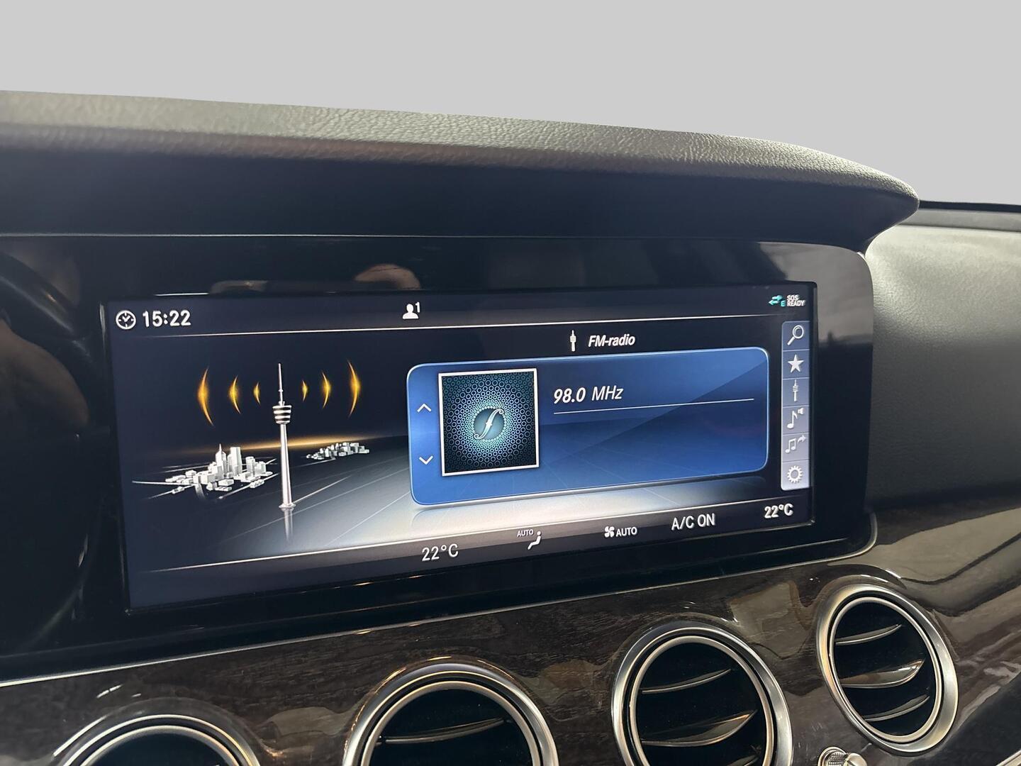 MERCEDES-BENZ E 2017