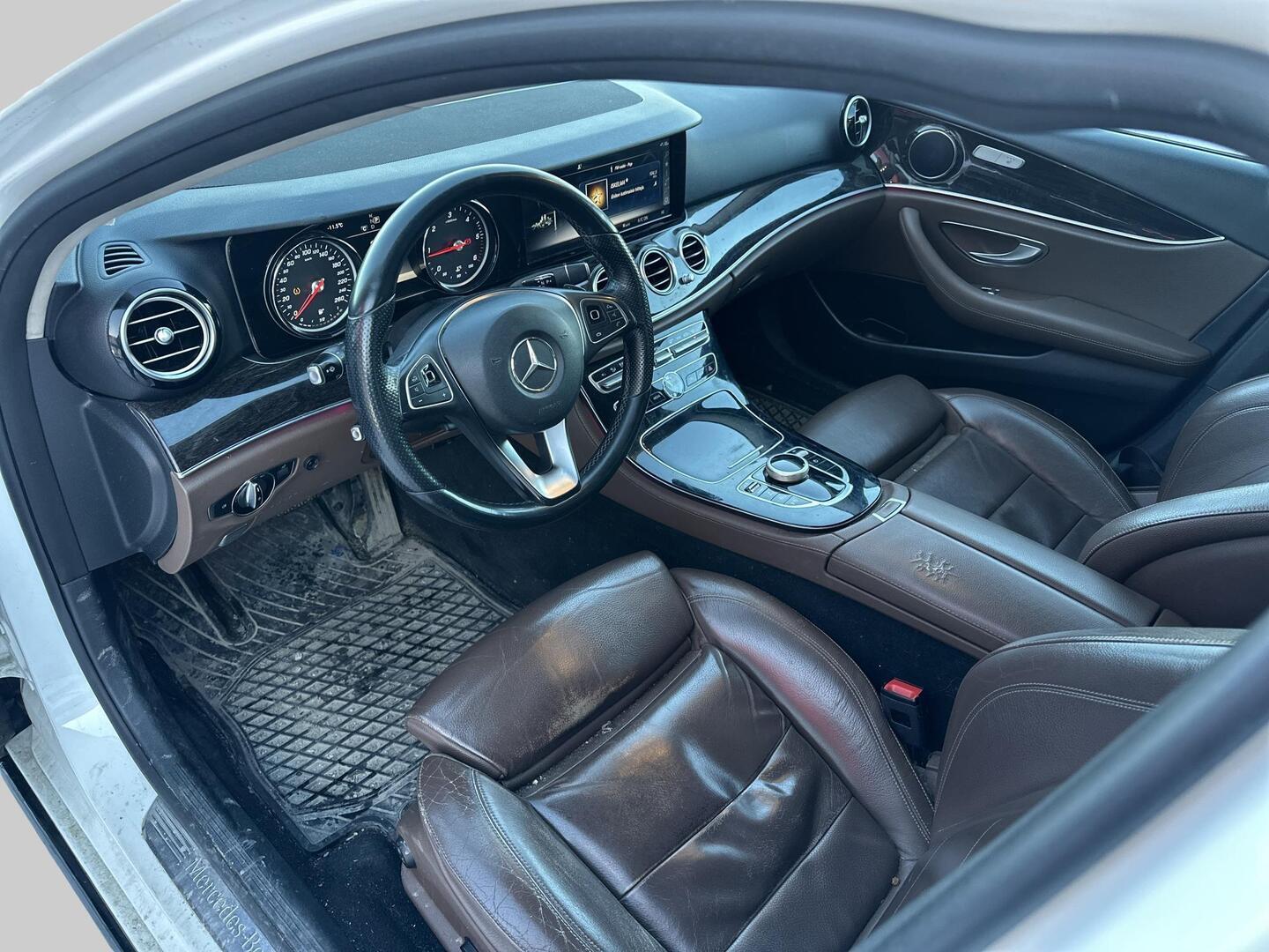 MERCEDES-BENZ E 2017