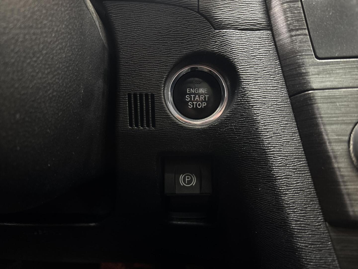 TOYOTA Avensis 2010