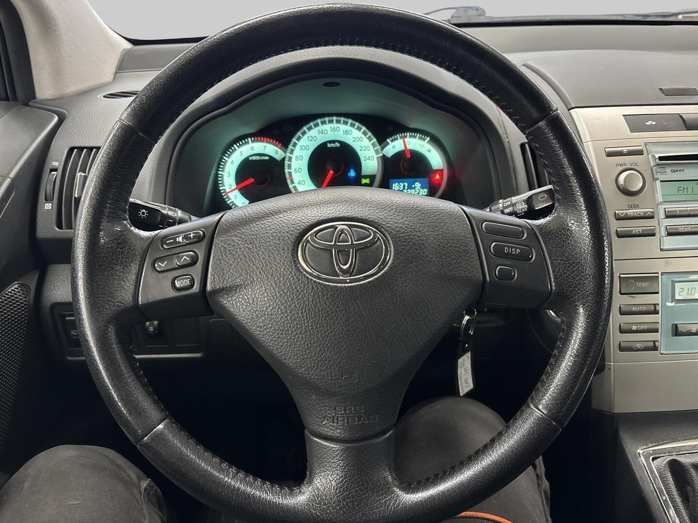 TOYOTA COROLLA VERSO 2007