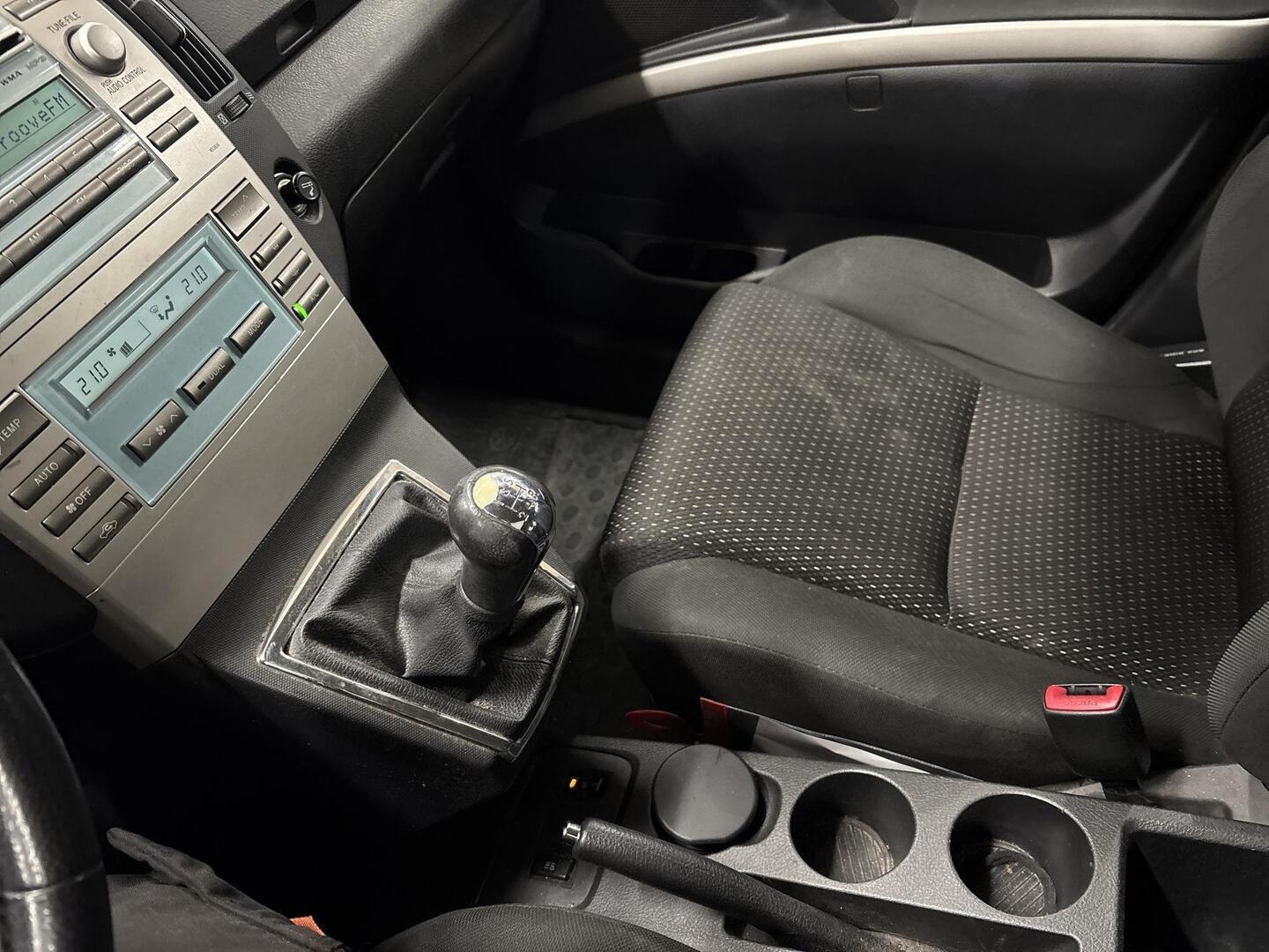 TOYOTA COROLLA VERSO 2007