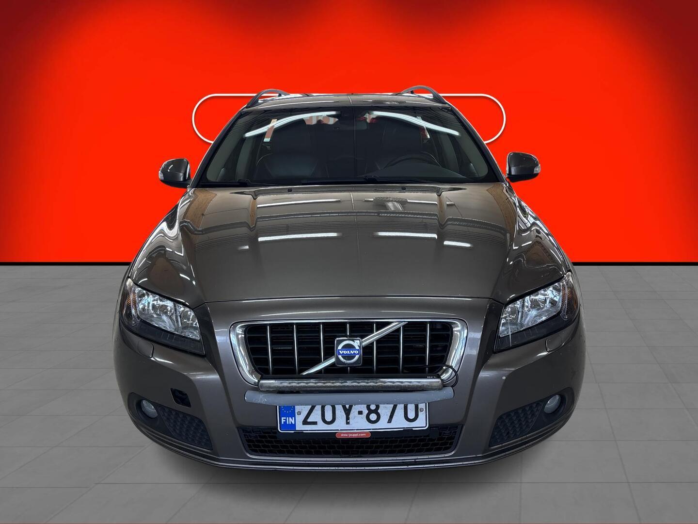 VOLVO V70 2008