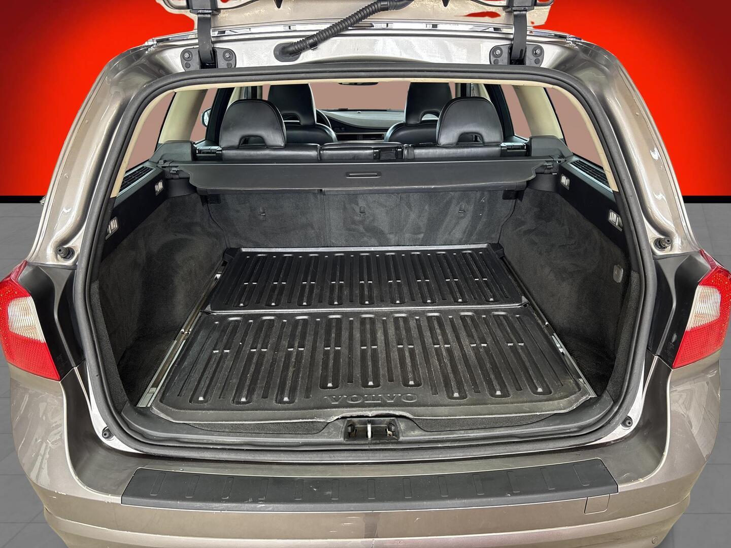 VOLVO V70 2008