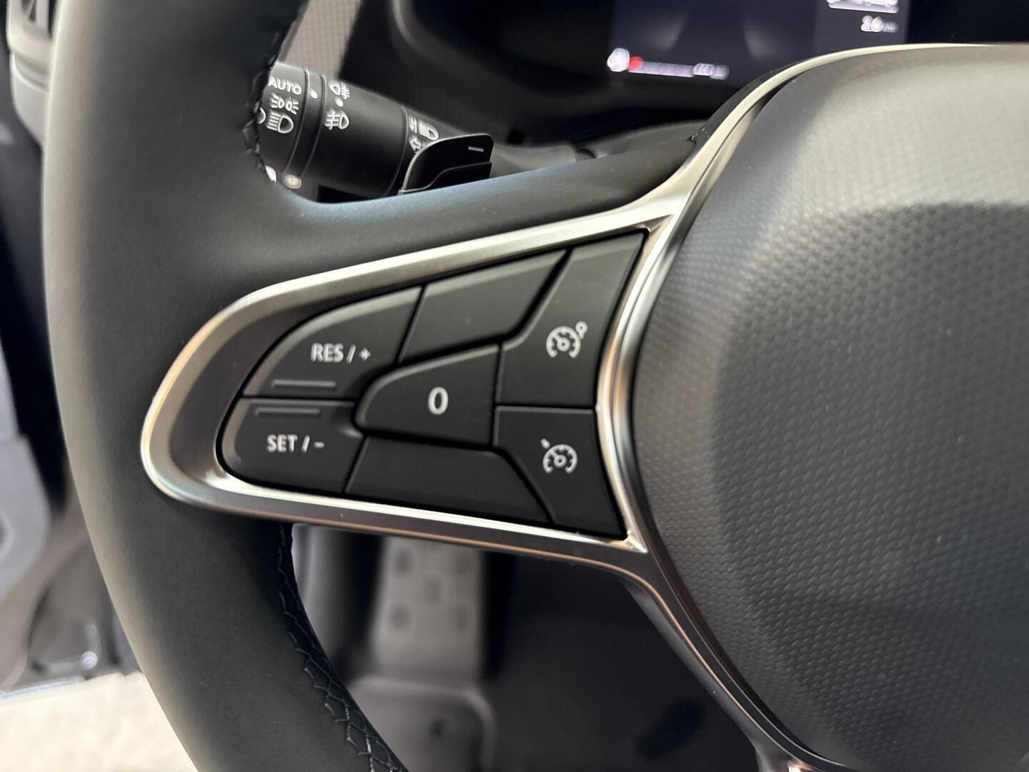 RENAULT Trafic Combi 2025