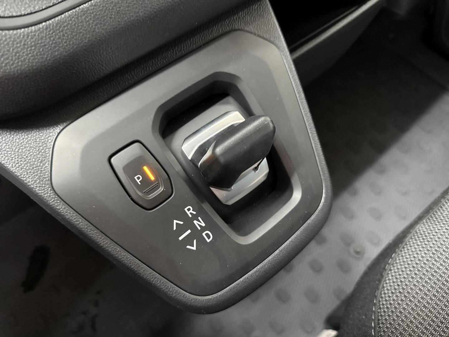 RENAULT Trafic Combi 2025