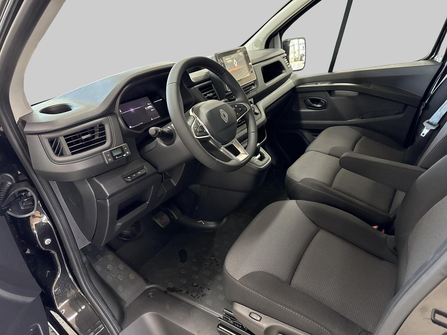 RENAULT Trafic Combi 2025