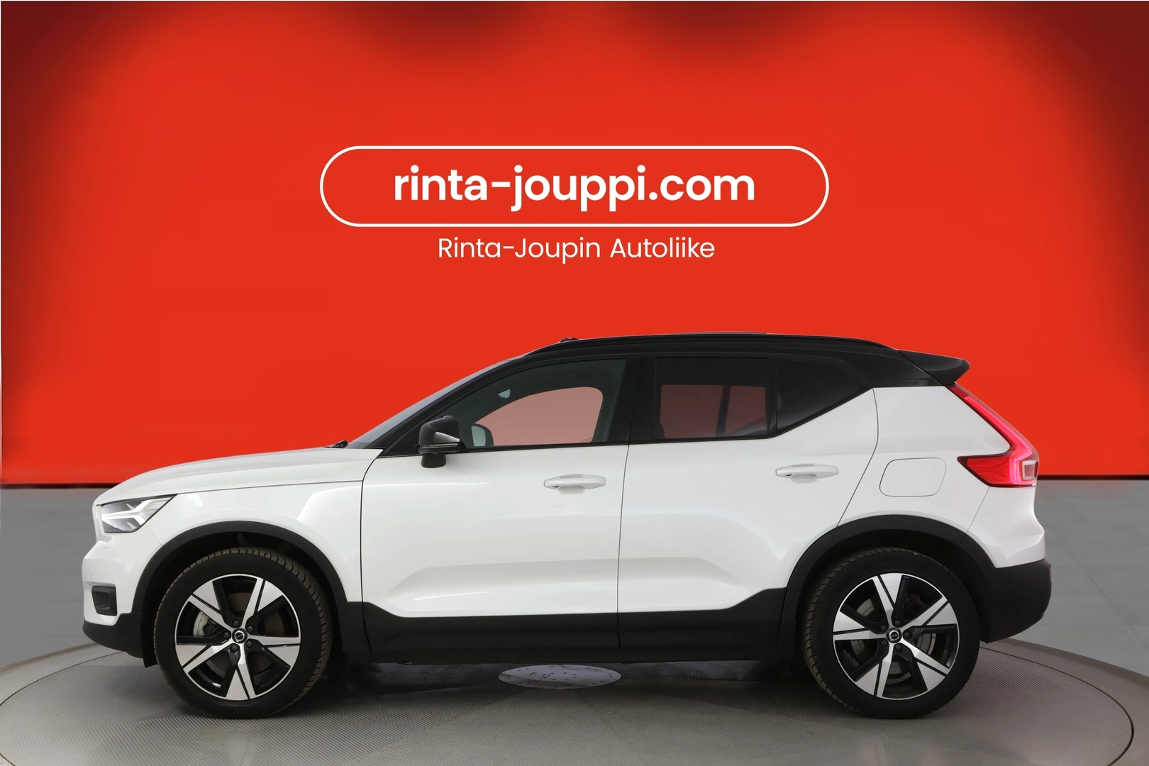 VOLVO XC40 2021