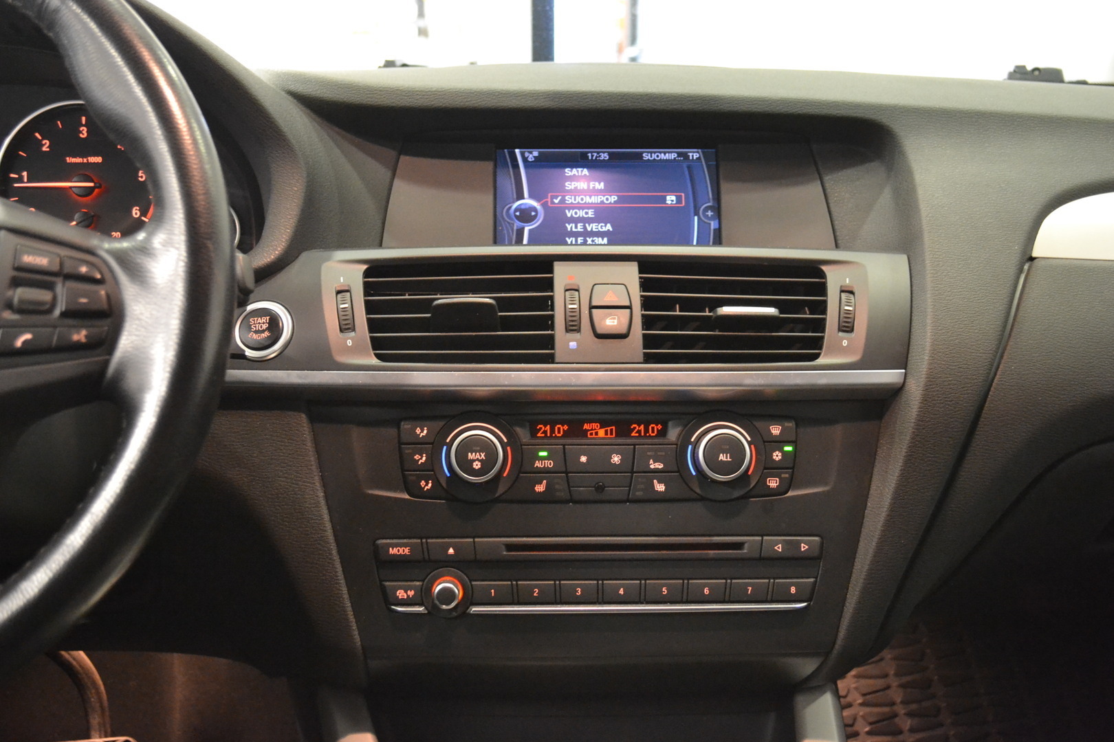 BMW X3 2011