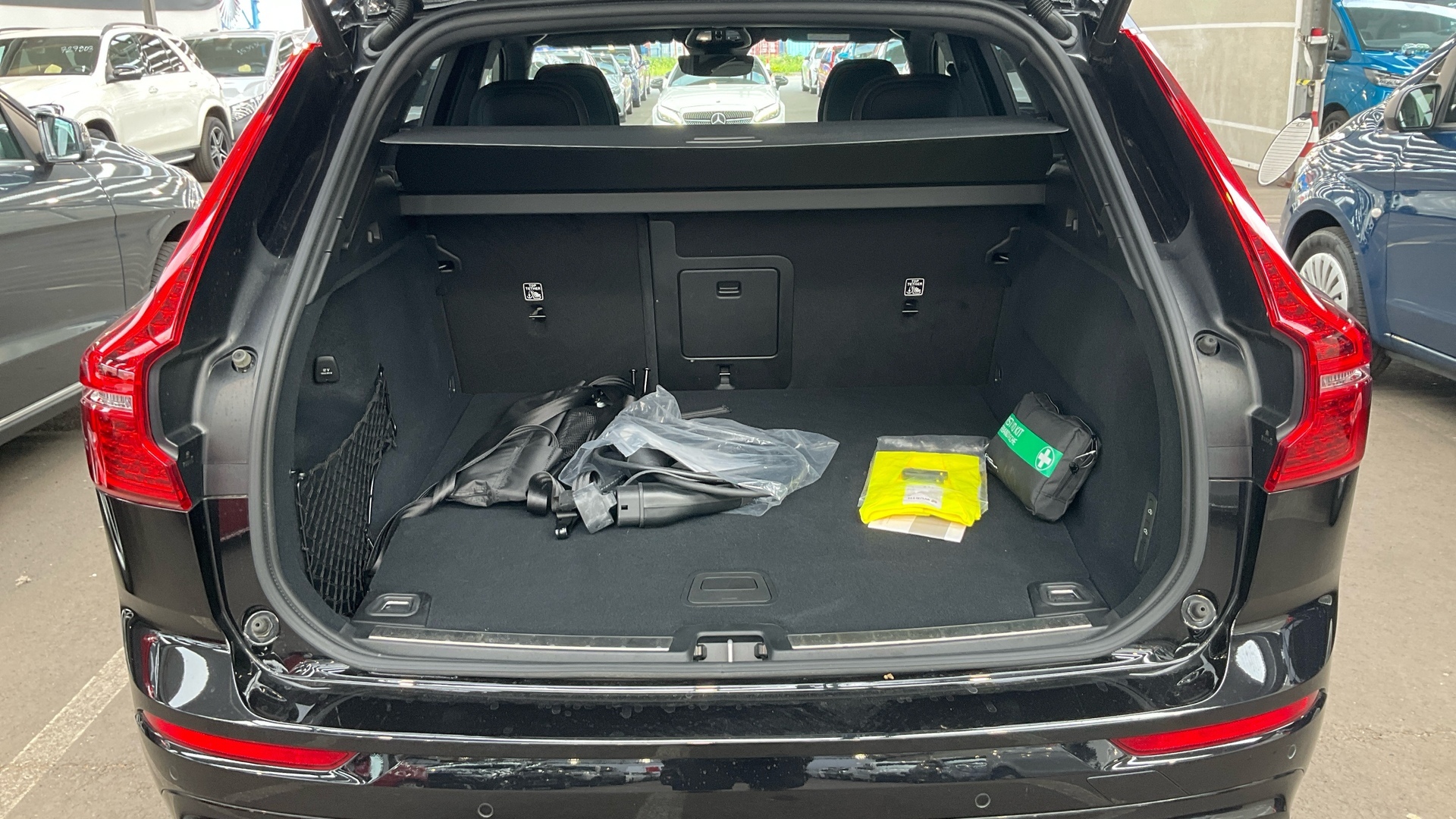 VOLVO XC60 2025