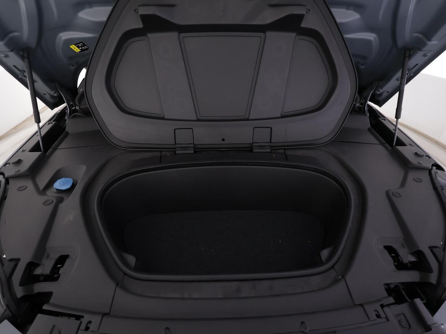 VOLVO C40 2022