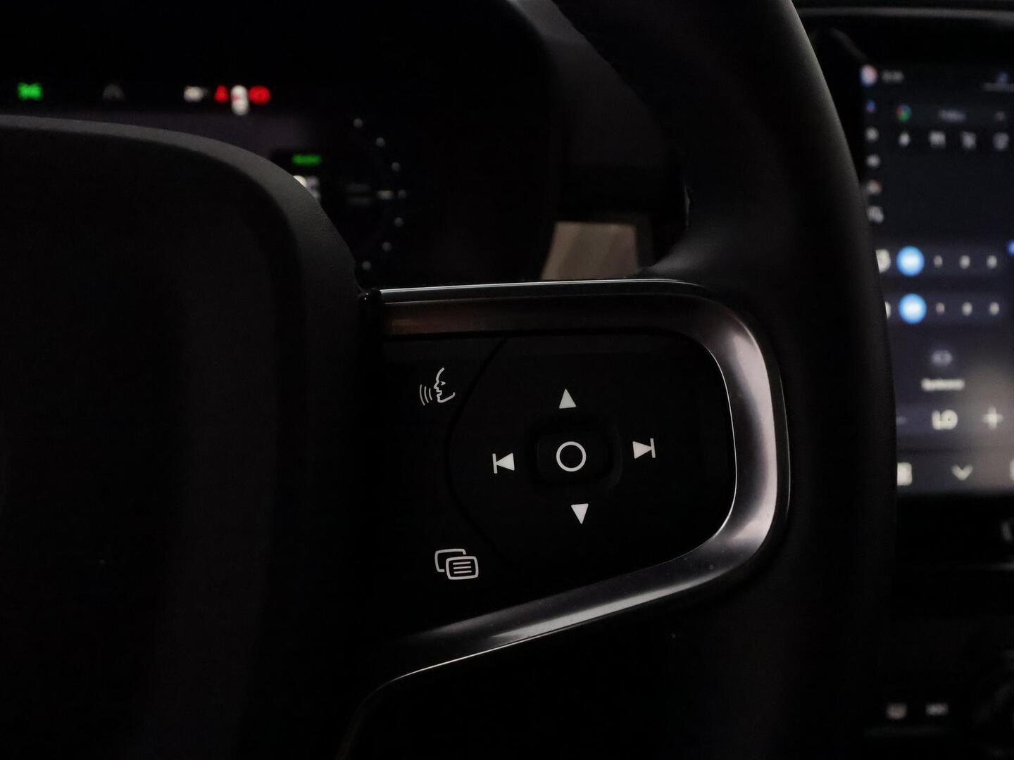VOLVO C40 2022