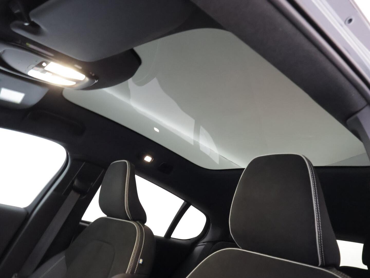 VOLVO C40 2022